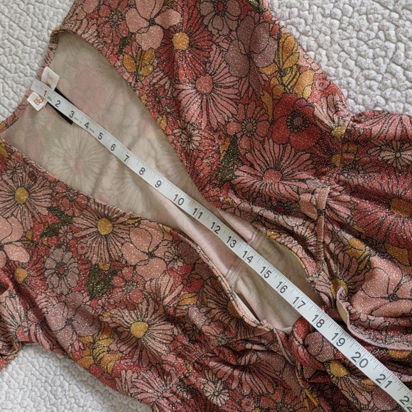 Beach Riot Size Medium Glitter Floral Wrap Swim Cover - Picture 8 of 12